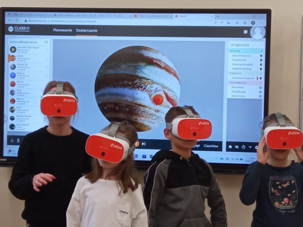 okulary VR na zajęciach Klubu Odkrywców